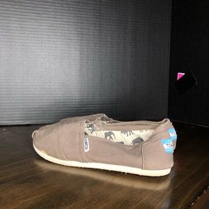Grey Women’s Toms